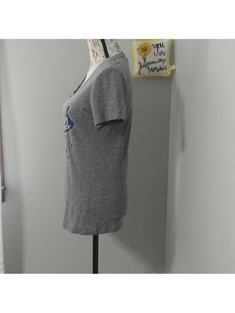 5th & Ocean Kansas City Royals Grey Short Sleeve V Neck Top M - Picture 2 of 10
